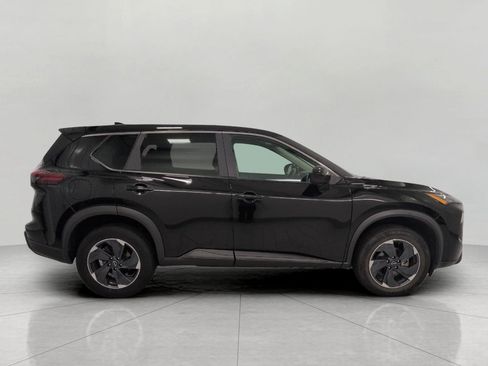 Used 2025 Nissan Rogue SV AWD/4WD image 11