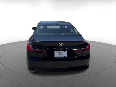 Used 2025 Toyota Camry LE image 12