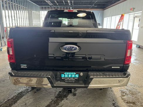 Used 2023 Ford F150 XLT w/ Trailer Tow Package image 5
