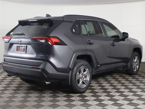 Used 2024 Toyota RAV4 LE AWD/4WD image 7