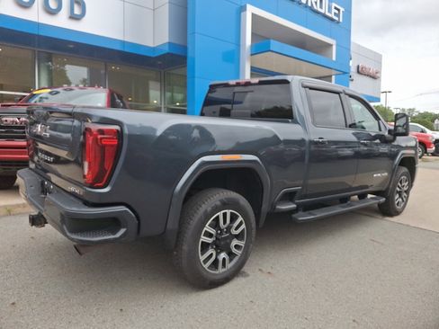 Used 2020 GMC Sierra 2500 AT4 w/ AT4 Premium Package image 6