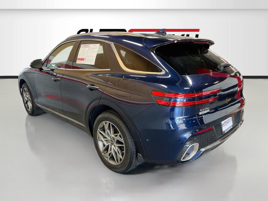 Used 2023 Genesis GV70 2.5T w/ Advanced Package AWD/4WD image 5