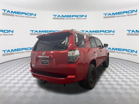 Used 2022 Toyota 4Runner SR5 Premium w/ Moonroof Package AWD/4WD image 5