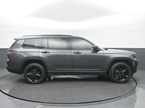 Used 2023 Jeep Grand Cherokee L Laredo AWD/4WD image 6