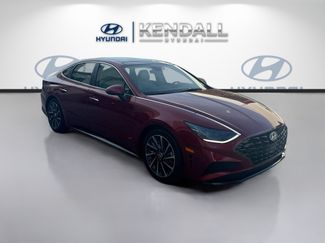 Used 2023 Hyundai Sonata Limited w/ Cargo Package FWD video 1