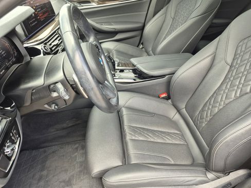 Used 2023 BMW 540i xDrive w/ M Sport Package AWD/4WD image 16