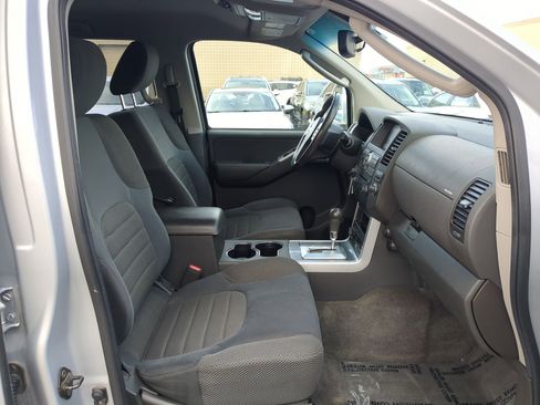 Used 2011 Nissan Pathfinder SV w/ Protection Pkg image 31