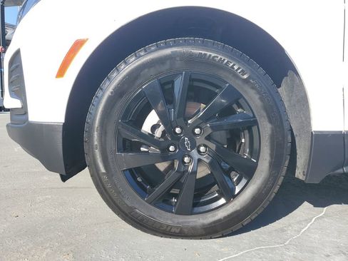 Used 2023 Chevrolet Equinox LS w/ Sport Edition image 6