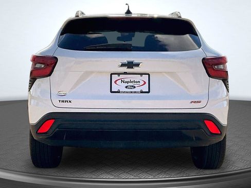Used 2024 Chevrolet Trax RS w/ Driver Confidence Package FWD image 4