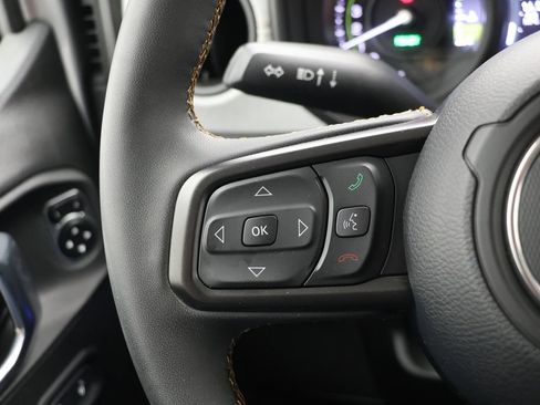 Used 2024 Jeep Wrangler Unlimited AWD/4WD image 19
