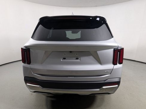 Used 2025 Kia Sorento EX image 6