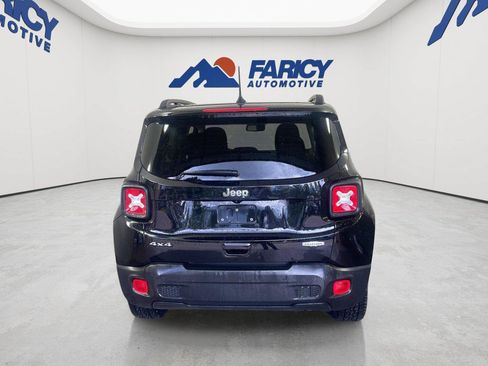 Used 2023 Jeep Renegade Latitude w/ Premium Group AWD/4WD image 24