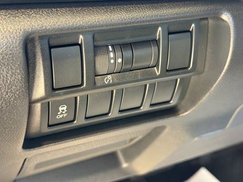 Used 2019 Subaru Crosstrek 2.0i Premium image 21