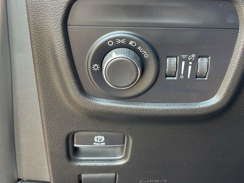 Used 2023 Jeep Grand Cherokee Altitude image 25