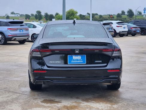 Used 2025 Honda Accord Sport image 6
