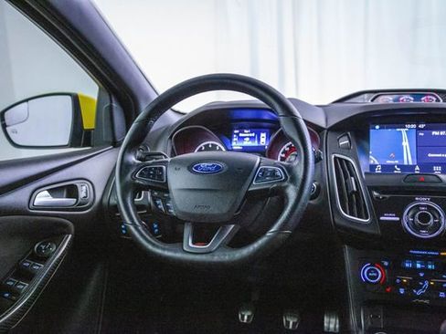 Used 2017 Ford Focus ST w/ Equipment Group 402A image 4