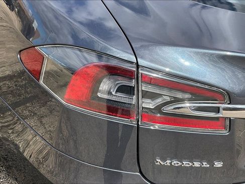Used 2016 Tesla Model S 60 image 23