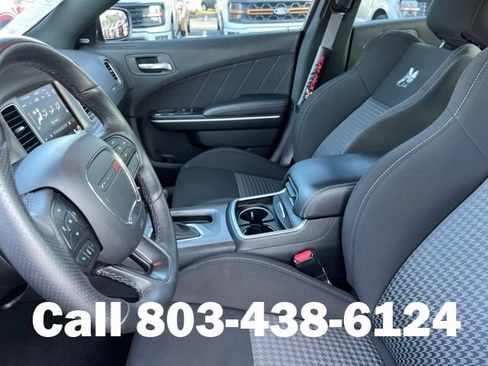 Used 2022 Dodge Charger Scat Pack RWD image 9