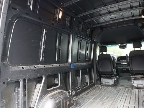 Used 2023 Mercedes-Benz Sprinter 2500 image 23
