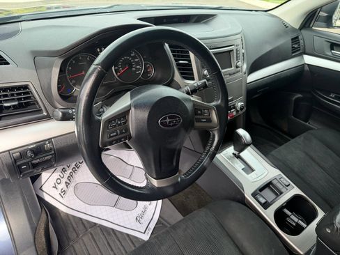 Used 2014 Subaru Outback 2.5i Premium w/ Moonroof Package AWD/4WD image 9