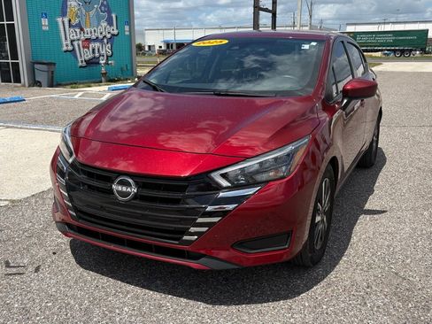 Used 2025 Nissan Versa SV image 7