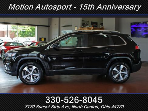 Used 2020 Jeep Cherokee Limited AWD/4WD image 7