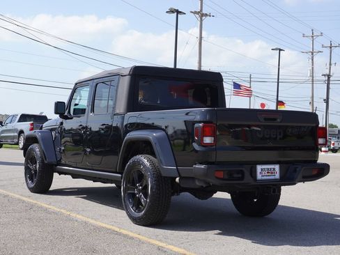 Used 2021 Jeep Gladiator Sport AWD/4WD image 5