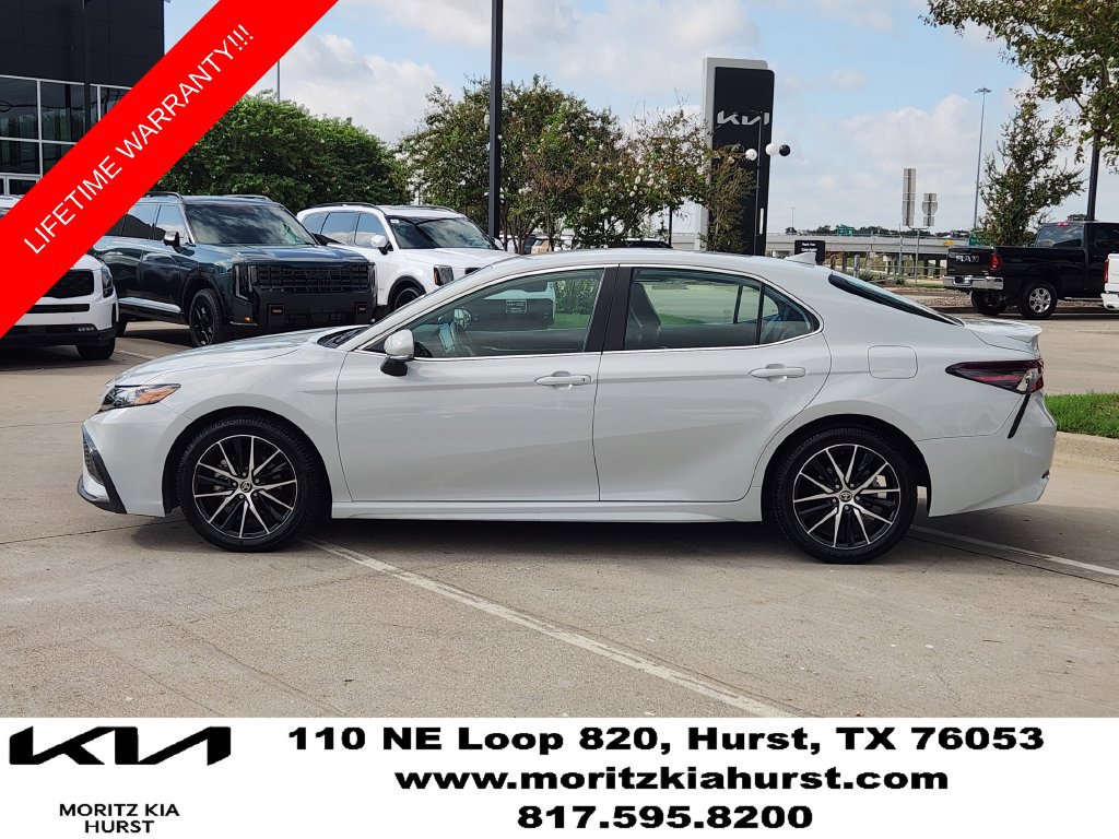 Used 2024 Toyota Camry SE FWD image 12