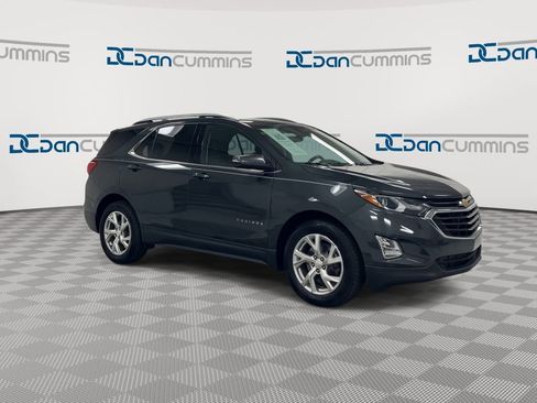 Used 2019 Chevrolet Equinox LT FWD image 2