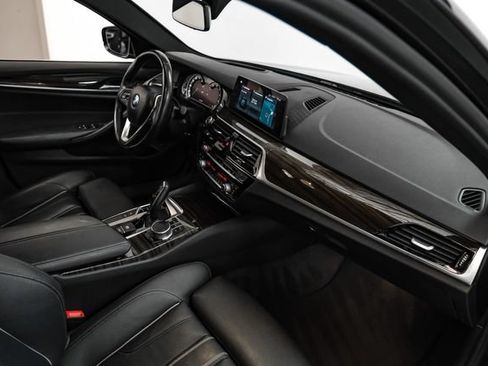 Used 2018 BMW 540i RWD image 15