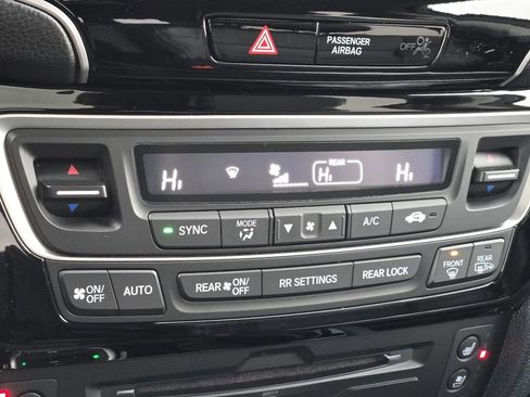 Used 2022 Honda Pilot Elite image 29