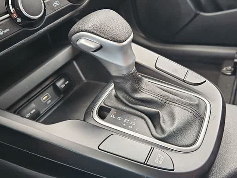 Used 2023 Kia Soul LX w/ Option Group 015 FWD image 32