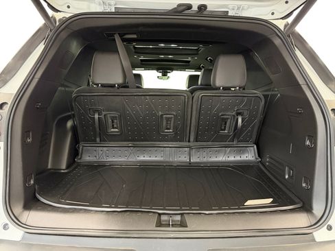 Used 2023 Chevrolet Traverse RS w/ LPO, Floor Liner Package AWD/4WD image 29