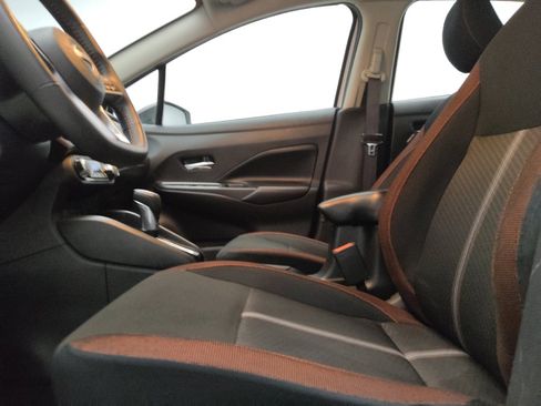 Used 2024 Nissan Versa SR FWD image 17