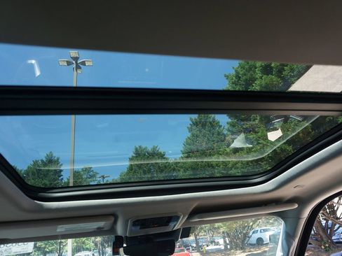 Used 2023 Toyota Tundra Limited w/ Power Package image 13