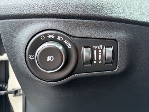 Used 2018 Jeep Compass Limited w/ Navigation Group FWD image 47