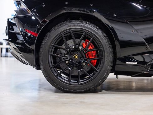 Used 2024 Lamborghini Huracan Sterrato AWD/4WD image 27