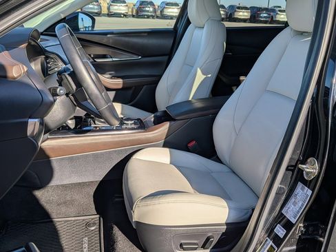 Certified 2025 MAZDA CX-30 AWD 2.5 S w/ Premium Package image 10