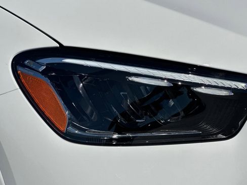 New 2026 Mercedes-Benz GLE 450e 4MATIC image 11