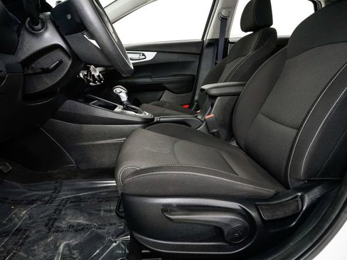 Certified 2024 Kia Forte LXS image 9