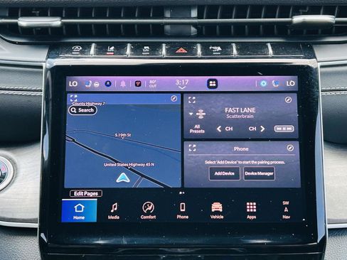 Used 2024 Jeep Grand Cherokee Limited w/ Luxury Tech Group II AWD/4WD image 25