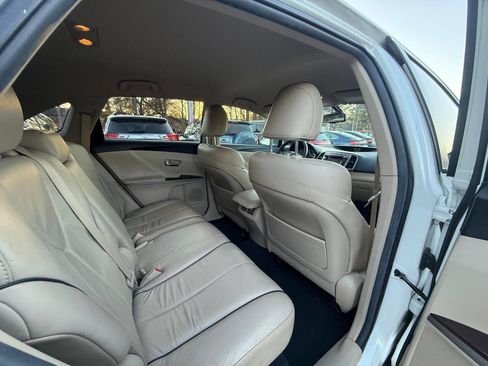 Used 2013 Toyota Venza XLE image 10