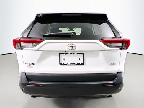 Used 2022 Toyota RAV4 XLE image 6
