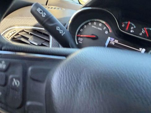 Used 2018 Chevrolet Cruze LT w/ Sun And Sound Package FWD image 30