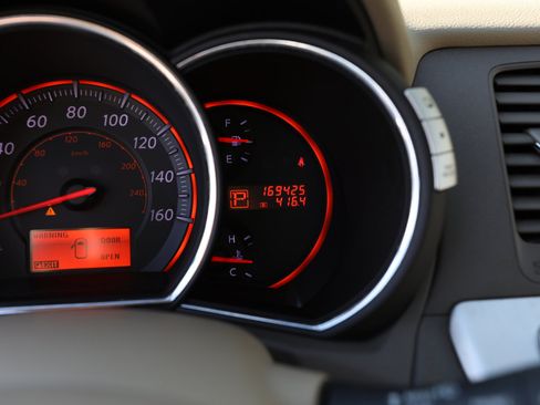 Used 2010 Nissan Murano SL w/ Leather Pkg image 27