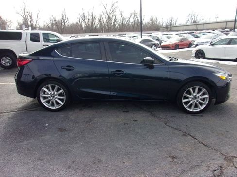 Used 2017 MAZDA MAZDA3 Grand Touring image 4