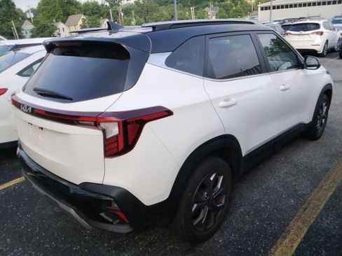 Used 2024 Kia Seltos S FWD image 12