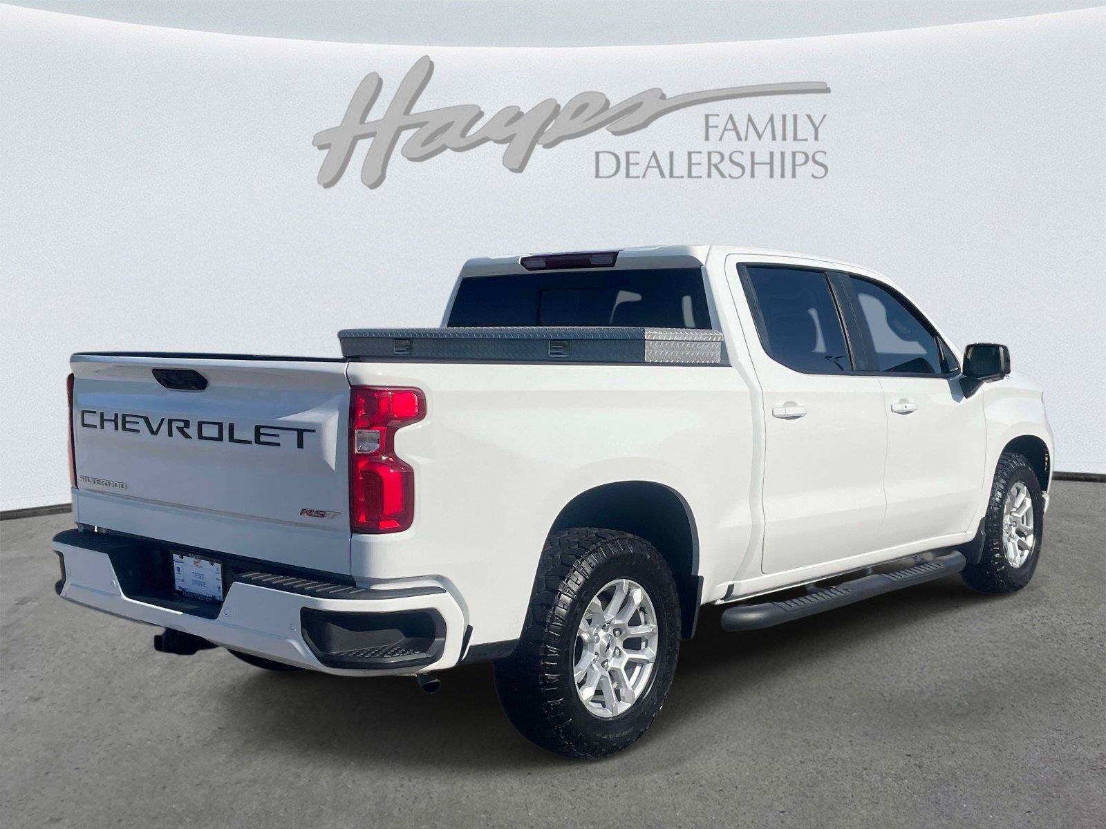Used 2024 Chevrolet Silverado 1500 RST w/ Convenience Package II RWD image 3