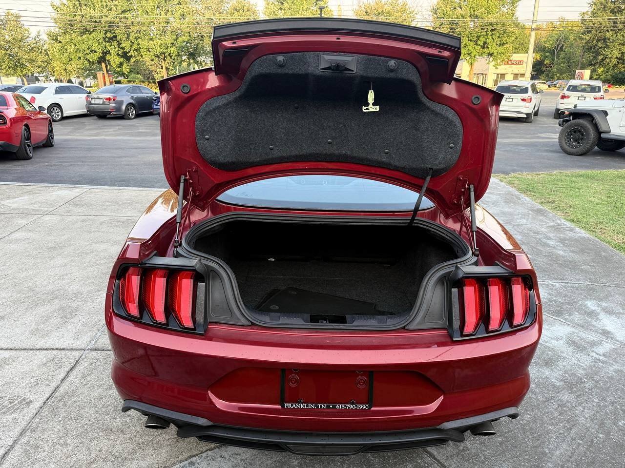 Used 2020 Ford Mustang Coupe RWD image 11