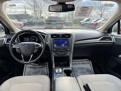 Used 2019 Ford Fusion SE w/ Equipment Group 151A image 10